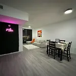 Vibrant Downtown Miami Gem - 2Br, Near Port Of Miami & Entertainment